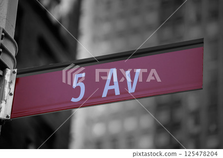 Fift avenue sign 5 th Av New York Mahnattan Fift avenue sign 5 th Av New York Mahnattan 125478204