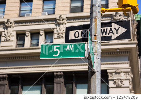 Fift avenue sign 5 th Av New York Mahnattan 125478209