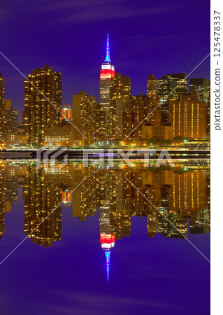 Manhattan New York sunset skyline from East Manhattan New York sunset skyline from East 125478337