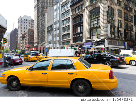 New York city Manhattan Fifth Avenue 5th Av US 125478371