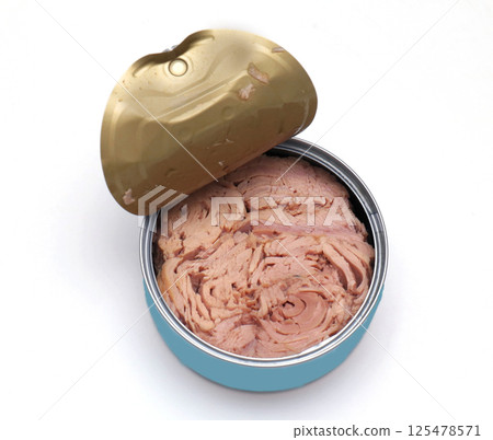 Open can of tuna 125478571