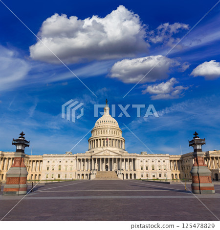 Capitol building Washington DC east facade US 125478829