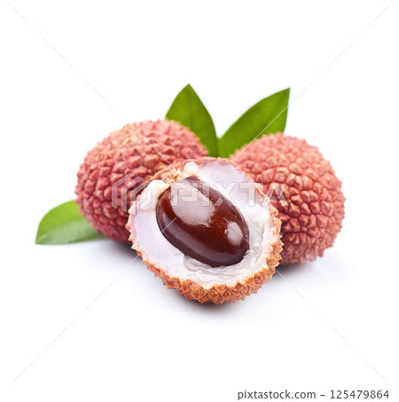 Lychee with leaves  125479864