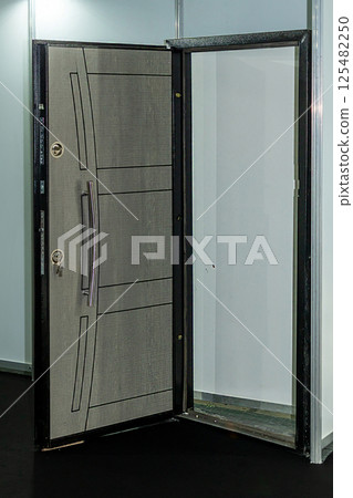 Open entrance door Open entrance door 125482250