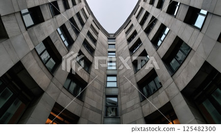 Building that appears to be both convex and concave 125482300