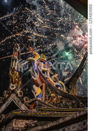 夜幕低垂,炊煙花照古寺 夜幕低垂,炊煙花照古寺 125483000