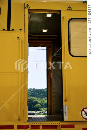 Meitetsu track maintenance vehicle multiple tamper door 125484385