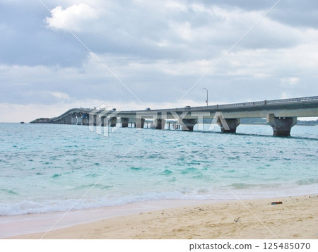 Ikema Island: Ikema Bridge from Ohama Beach Ikema Island: Ikema Bridge from Ohama Beach 125485070