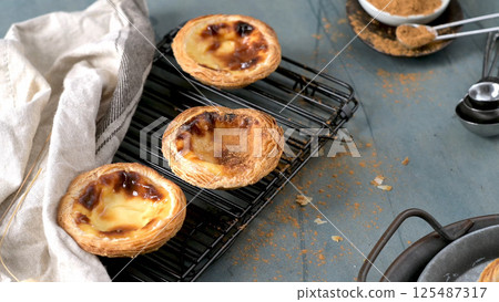 Pastel de Nata 125487317