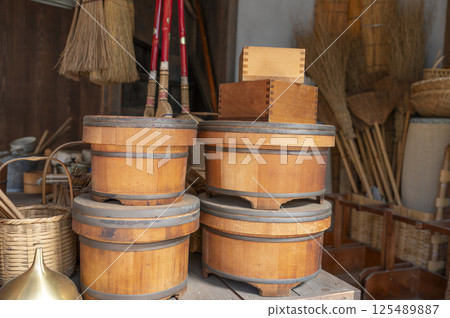 丸二商店（五金店） 125489887