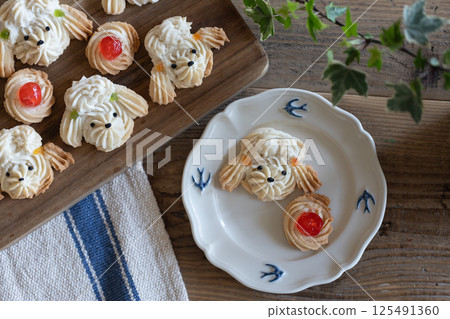 可愛的擠壓餅乾 125491360