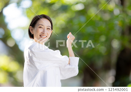 女人伸展 女人伸展 125492001