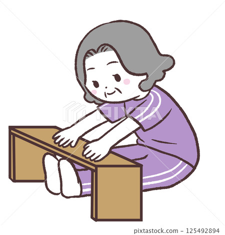 一位老年婦女向前彎腰的插圖 125492894