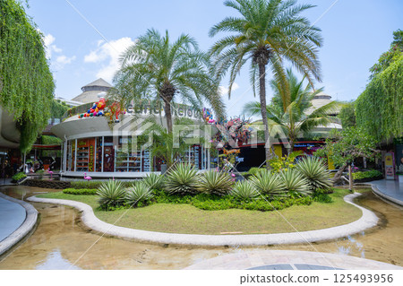 Inni Kuri 島,2024 年 10 月 25 日:Kaitan Walkway 購物中心 Inni Kuri 島,2024 年 10 月 25 日:Kaitan Walkway 購物中心 125493956