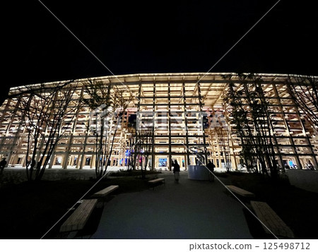 The symbol of the Osaka-Kansai Expo 2025: the large roof ring 125498712