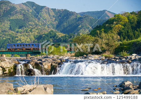 清爽的下午 125499188