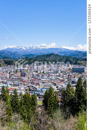 Takayama city and mountain scenery in Gifu prefecture 125500424