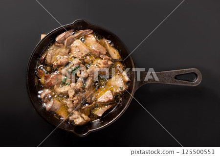 Beef tongue ajillo 125500551