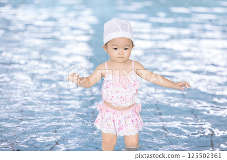 Baby Swimming 125502361