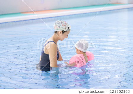 嬰兒游泳 125502363
