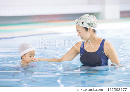 嬰兒游泳 125502377