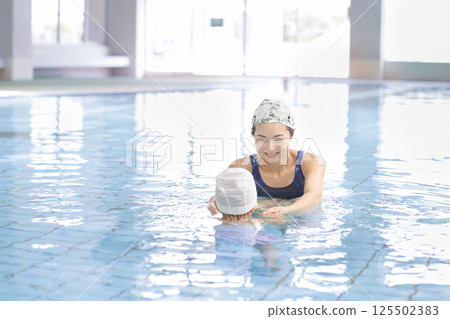 Baby Swimming 125502383