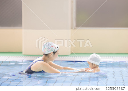 嬰兒游泳 125502387