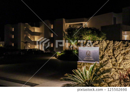 位於熱帶島嶼宮古島的外資度假飯店「伊良部島翠豪華精選」亮燈 位於熱帶島嶼宮古島的外資度假飯店「伊良部島翠豪華精選」亮燈 125502698