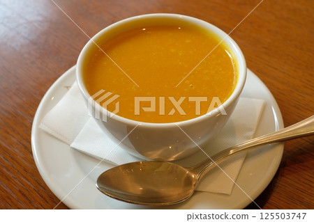 Pumpkin soup 125503747