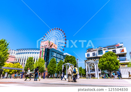 Yokohama cityscape in Japan, overlooking Center Kita Station, Tsuzuki Hankyu Ferris wheel, etc. 125504830