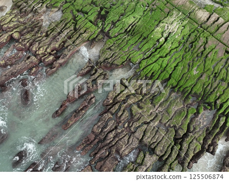 coastline  125506874