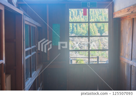 [舊木澤小學] 緊急出口 [飯田市] 125507093