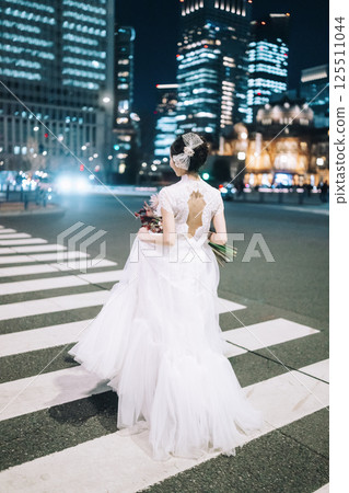 東京車站前寫真,女模特兒 東京車站前寫真,女模特兒 125511044