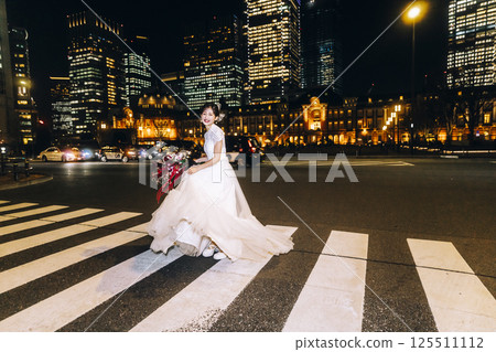 東京車站前寫真，女模特兒 125511112