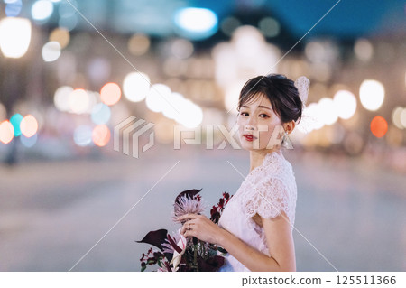 東京車站正面照片,女性 東京車站正面照片,女性 125511366