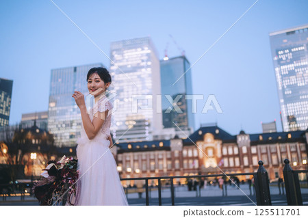 Tokyo Station front photoshoot, female model Tokyo Station front photoshoot, female model 125511701