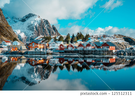 The charming fishing village of Hamnoy, Lofoten 125512311