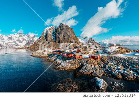 The charming fishing village of Hamnoy, Lofoten 125512314