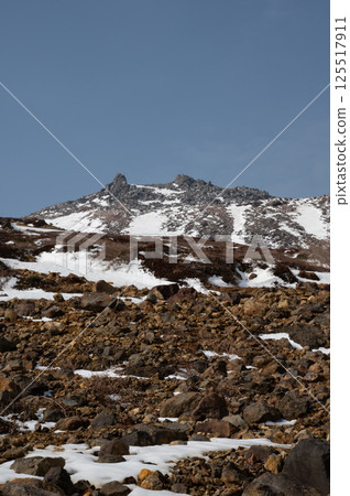 栃木縣那須山：四月白雪皚皚的健行小徑 125517911