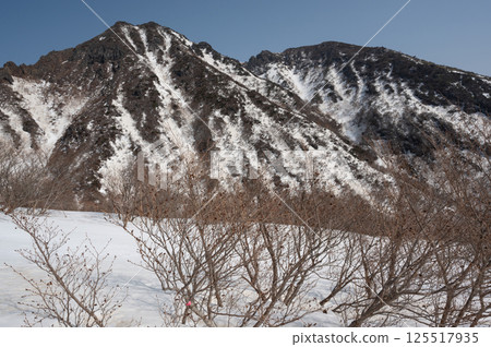 栃木縣那須山：四月白雪皚皚的健行小徑 125517935