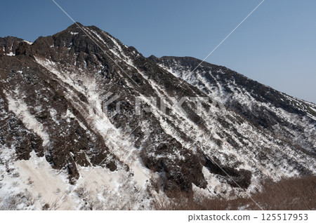 栃木縣那須山：四月白雪皚皚的健行小徑 125517953
