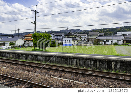 勝又 JR勝又月月台及軌道 岡山縣松町 勝又 JR勝又月月台及軌道 岡山縣松町 125518473