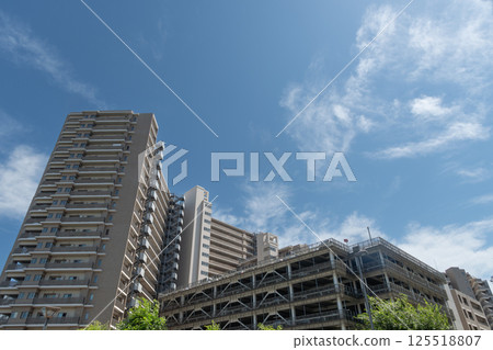 Fresh blue sky and apartment 125518807