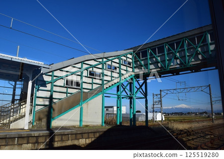 Overbridge inside a train station Overbridge inside a train station 125519280