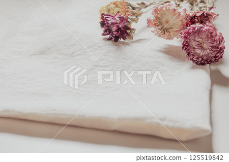 Dried flower Dried flower 125519842