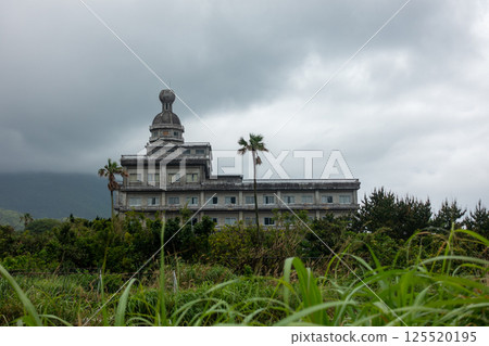日本東京八丈島一座古老而美麗的建築 125520195