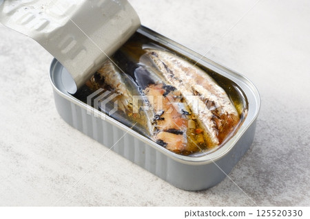 Canned oil sardines made with fresh sardines soaked in olive oil 125520330