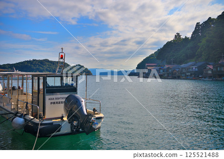 關西、近畿、丹後半島、伊根的舟屋、伊根町七面山停車場為乘船處、小型遊覽船、京都府伊根町(1) 關西、近畿、丹後半島、伊根的舟屋、伊根町七面山停車場為乘船處、小型遊覽船、京都府伊根町(1) 125521488