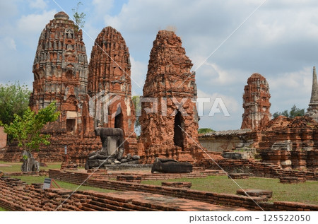 Ayutthaya remains Wat Mahathat 125522050