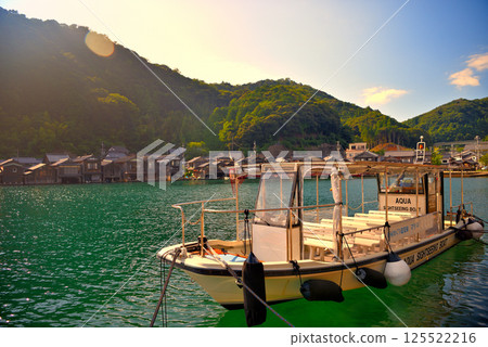 Kansai / Kinki / Tango Peninsula / Ine's Funaya / View of the sunset-colored sea from Shichimenzan Parking Lot / Ine Town, Kyoto Prefecture (4) Kansai / Kinki / Tango Peninsula / Ine's Funaya / View of the sunset-colored sea from Shichimenzan Parking Lot / Ine Town, Kyoto Prefecture (4) 125522216